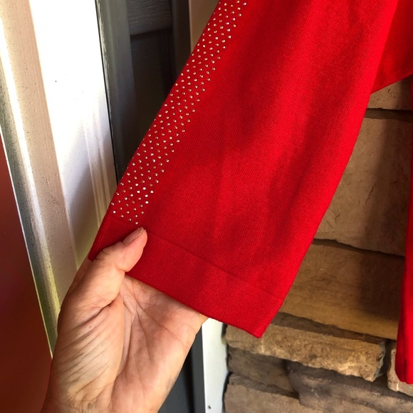 Calvin Klein red thin knit scoop neck gold detail sweater Large - Picture 8 of 9